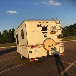 Meet your Posher, Leslie